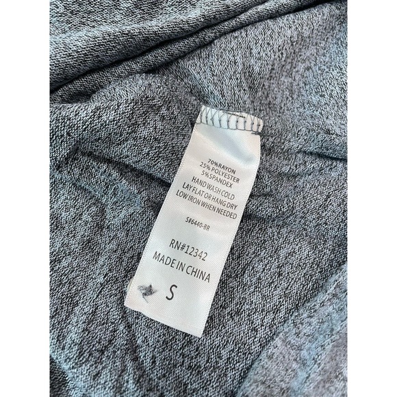 Coin 1804 Sweater Womens Small NWT Heather Gray with layered look shirt tail R7 - Picture 5 of 7